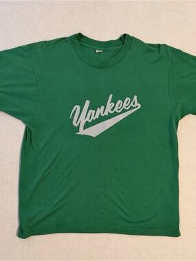 Vintage Yankees #11 T-Shirt Green Screen Stars Single Stitch USA Made Large